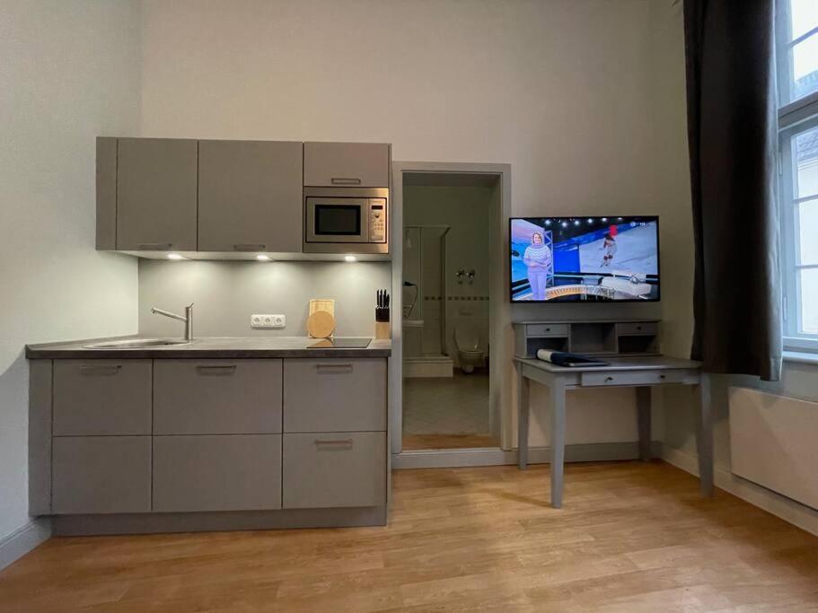 Ferienwohnung - Schweriner Altstadt - Fewo 5 ชเวียรีน ภายนอก รูปภาพ